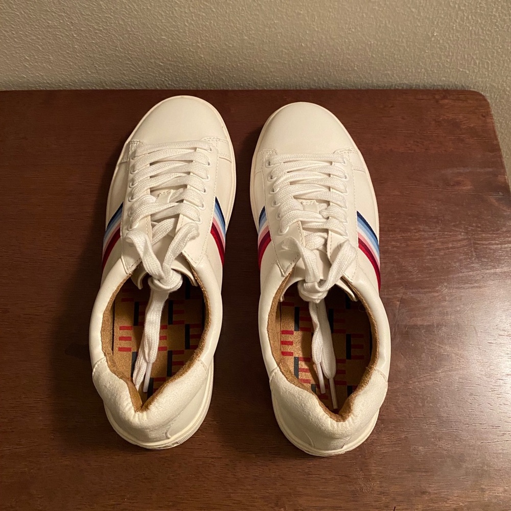 👟EV1👟 - Picture 2 of 4